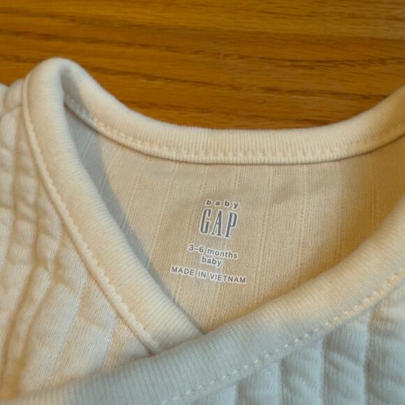 Baby Gap Baby First Favorites Crossover Outfit Ivory Frost Soft Knit Embroidered - Picture 3 of 6